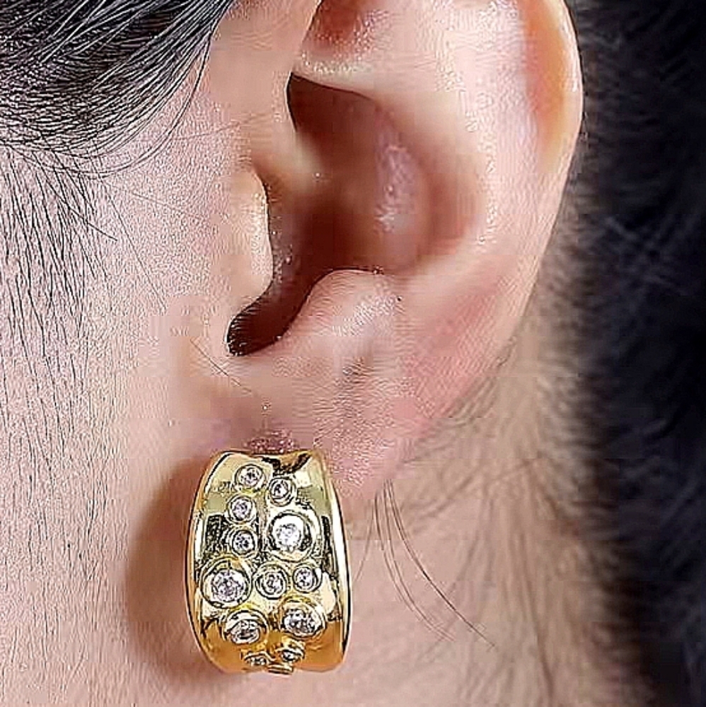 🔥18K Yellow Gold Plated White Zircon Statement Earrings 1.60 ctw - Picture 4 of 5